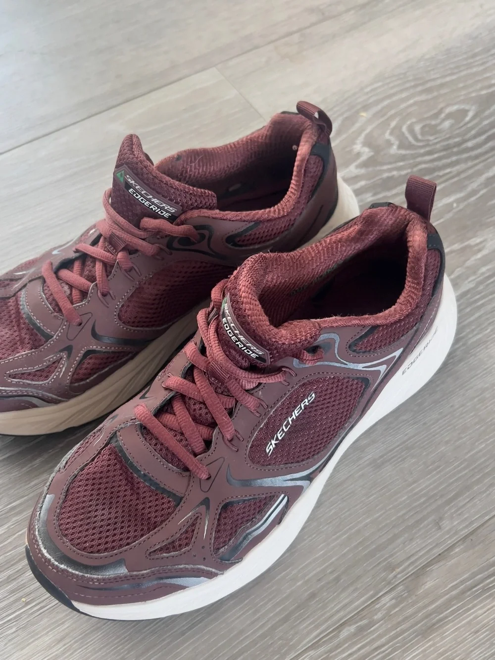 Skechers Men's Burgundy Athletic Trainers